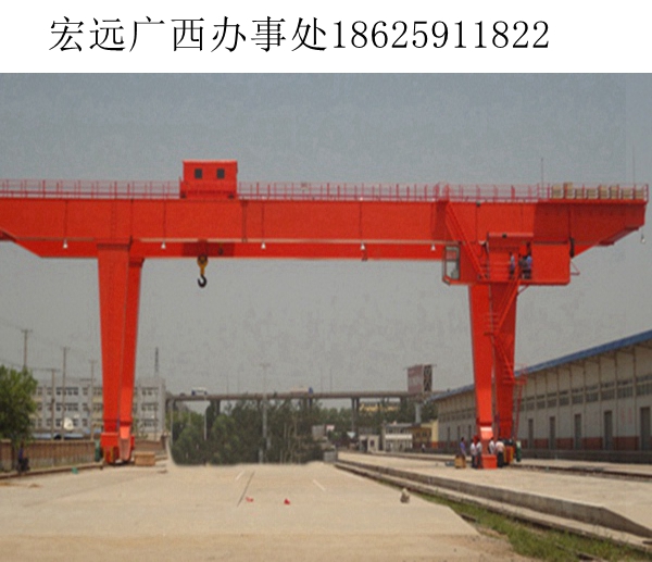 廣西河池500 噸龍門吊：重型吊裝領(lǐng)域的中流砥柱