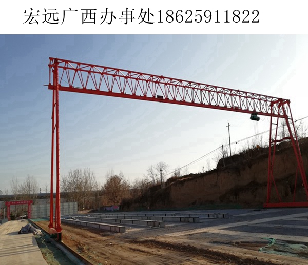 800 噸雙梁龍門吊的設備構造